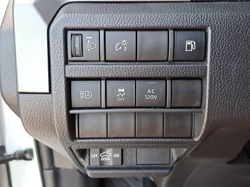 Certified 2024 Toyota Tacoma TRD Off-Road image 27