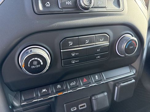 Certified 2023 Chevrolet Silverado 1500 Custom image 16