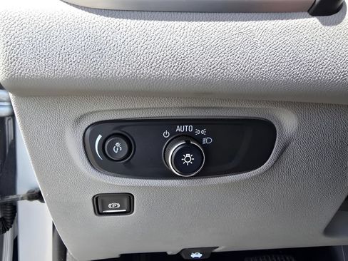 Used 2021 GMC Terrain SLE w/ Driver Convenience Package FWD image 24