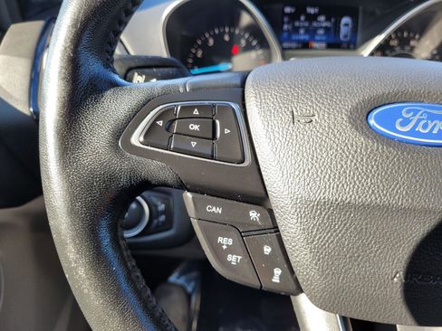 Used 2019 Ford Escape Titanium image 33