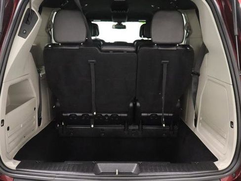 Certified 2019 Dodge Grand Caravan SXT FWD image 21