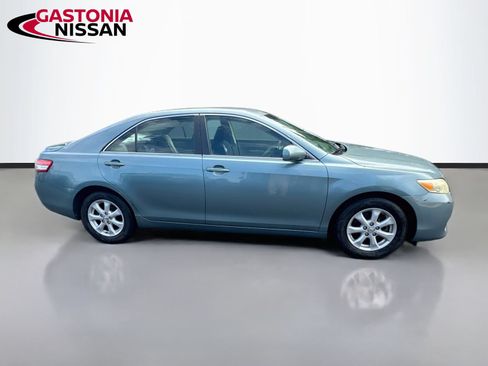 Used 2010 Toyota Camry LE FWD image 10