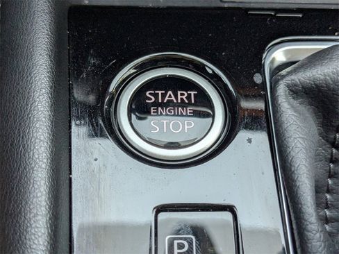 Used 2023 Nissan Kicks SR w/ SR Premium Package image 23