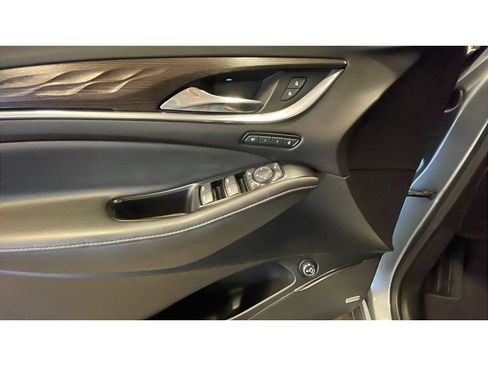 Used 2023 Buick Enclave Avenir w/ Avenir Technology Package AWD/4WD image 11