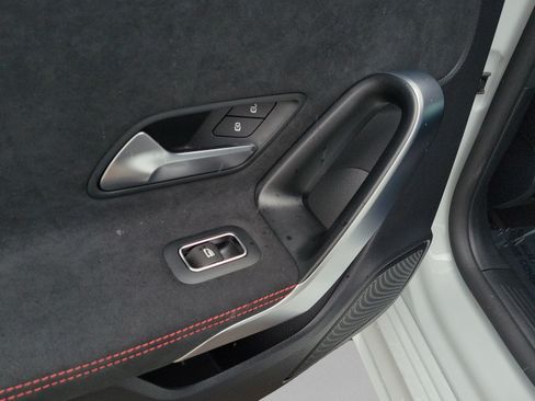 Certified 2021 Mercedes-Benz CLA 250 image 7