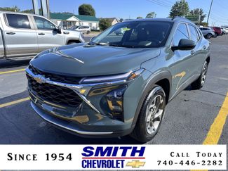 New 2025 Chevrolet Trax LT w/ Driver Confidence Package image 1