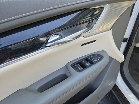 Certified 2023 Cadillac XT6 Premium Luxury w/ Technology Package AWD/4WD image 21