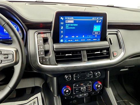 Used 2023 Chevrolet Tahoe Z71 w/ Luxury Package AWD/4WD image 18