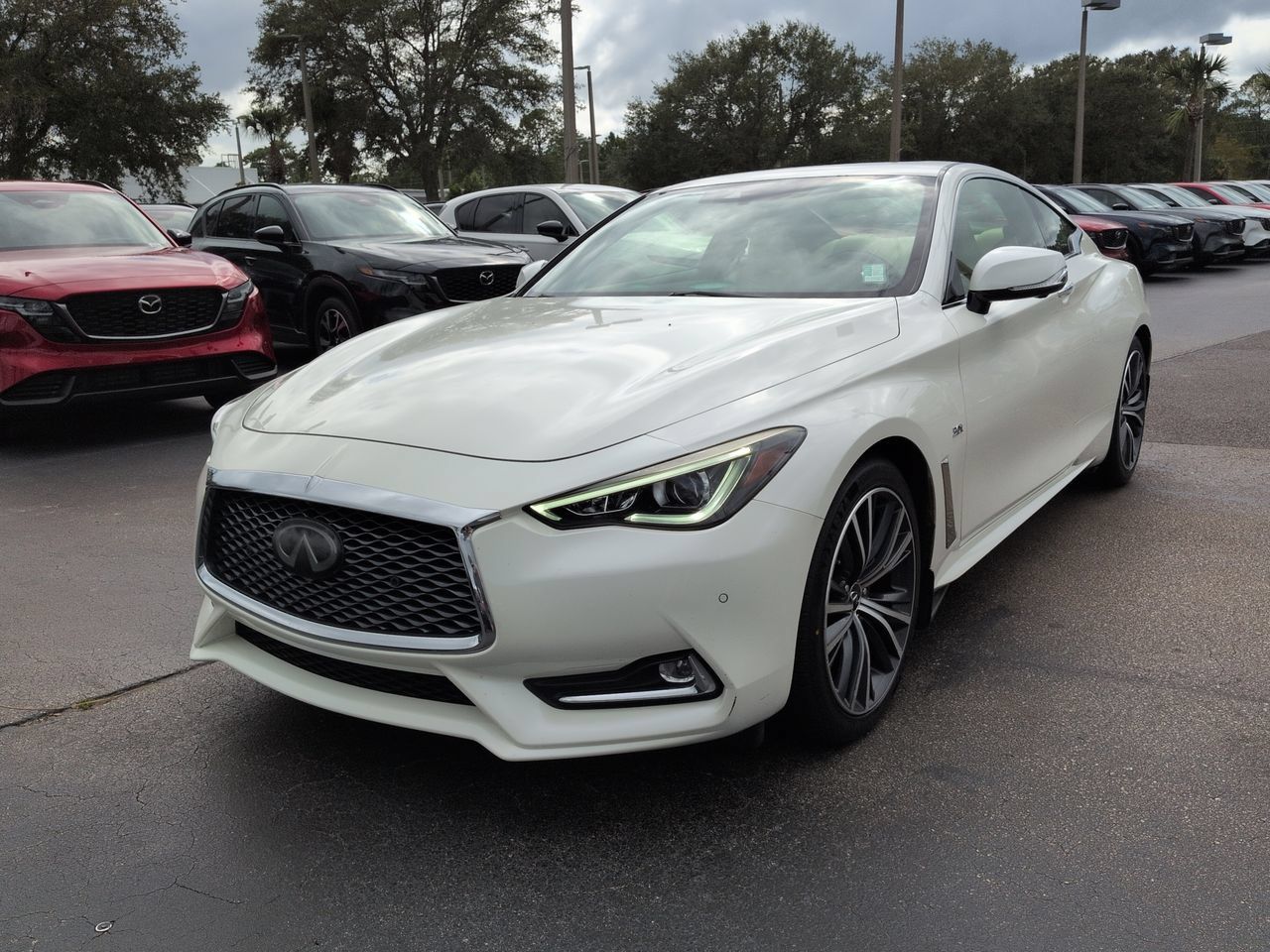 Used 2020 INFINITI Q60 3.0t Luxe w/ Essential Package AWD/4WD image 8
