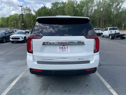 Certified 2023 GMC Yukon XL SLT w/ SLT Luxury Package RWD image 4