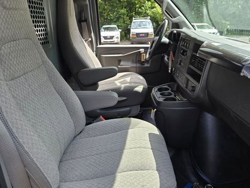 New 2025 GMC Savana 2500 Work Van w/ Driver Convenience Package image 33