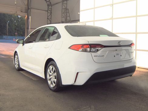 Used 2025 Toyota Corolla LE FWD image 11
