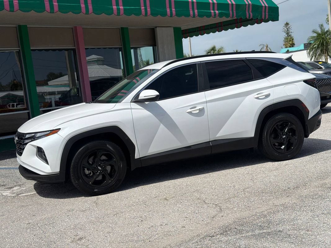 Used 2022 Hyundai Tucson SEL FWD image 2