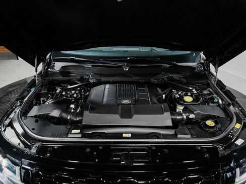 Used 2020 Land Rover Range Rover HSE image 38
