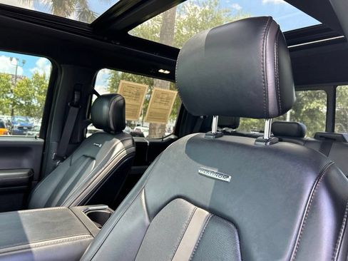 Used 2019 Ford F150 Platinum w/ Equipment Group 701A Luxury AWD/4WD image 20