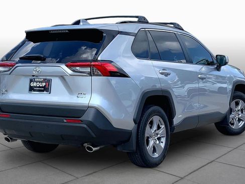 Used 2025 Toyota RAV4 XLE AWD/4WD image 13