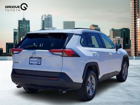 Used 2024 Toyota RAV4 XLE w/ Convenience Package image 6