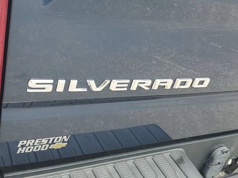 Used 2022 Chevrolet Silverado 1500 RST w/ Z71 Off-Road Package AWD/4WD image 9