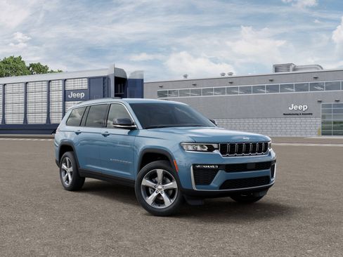 New 2026 Jeep Grand Cherokee L Limited w/ Trailer Tow Package AWD/4WD image 24