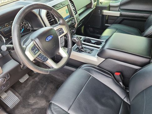 Used 2017 Ford F150 Lariat AWD/4WD image 9