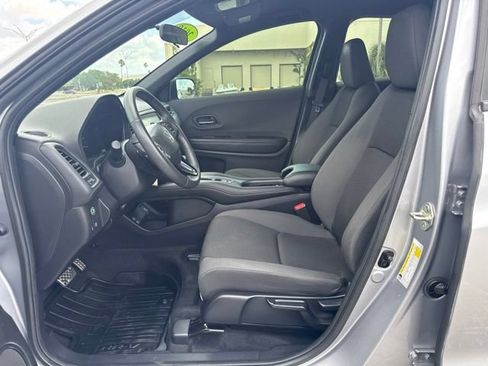 Used 2019 Honda HR-V Sport image 10