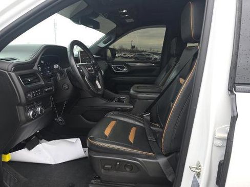 Used 2023 GMC Yukon XL AT4 w/ AT4 Premium Package image 7