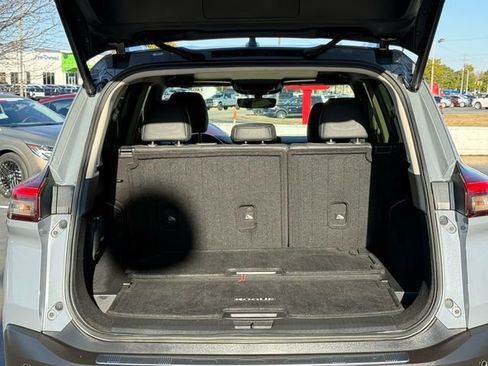 Certified 2023 Nissan Rogue SL w/ SL Premium Package image 16