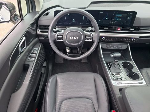 Used 2025 Kia Carnival SX Prestige FWD image 24