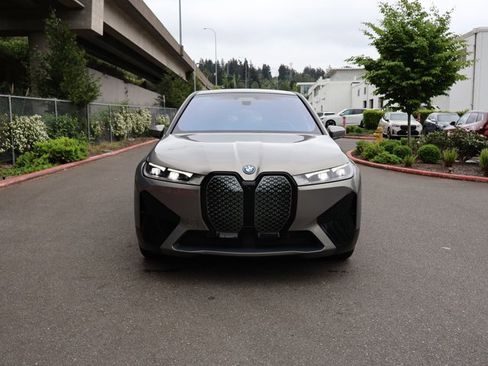 Certified 2023 BMW iX xDrive50 w/ Premium Package AWD/4WD image 3