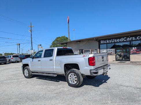 Used 2015 Chevrolet Silverado 2500 LT w/ Z71 Package, Off-Road image 9