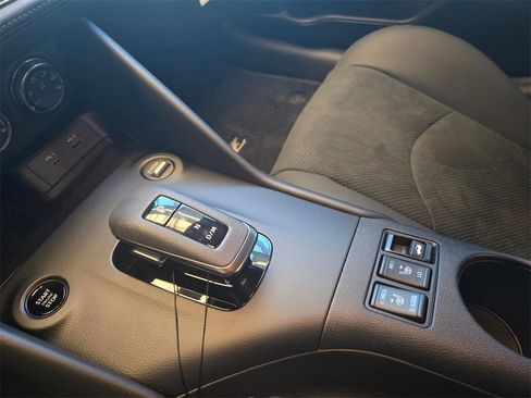 New 2024 Nissan Z Performance w/ Heritage Edition image 12