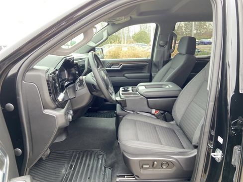 Used 2023 Chevrolet Silverado 1500 LT w/ Safety Package image 33