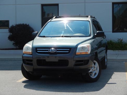 Used 2008 Kia Sportage LX image 3