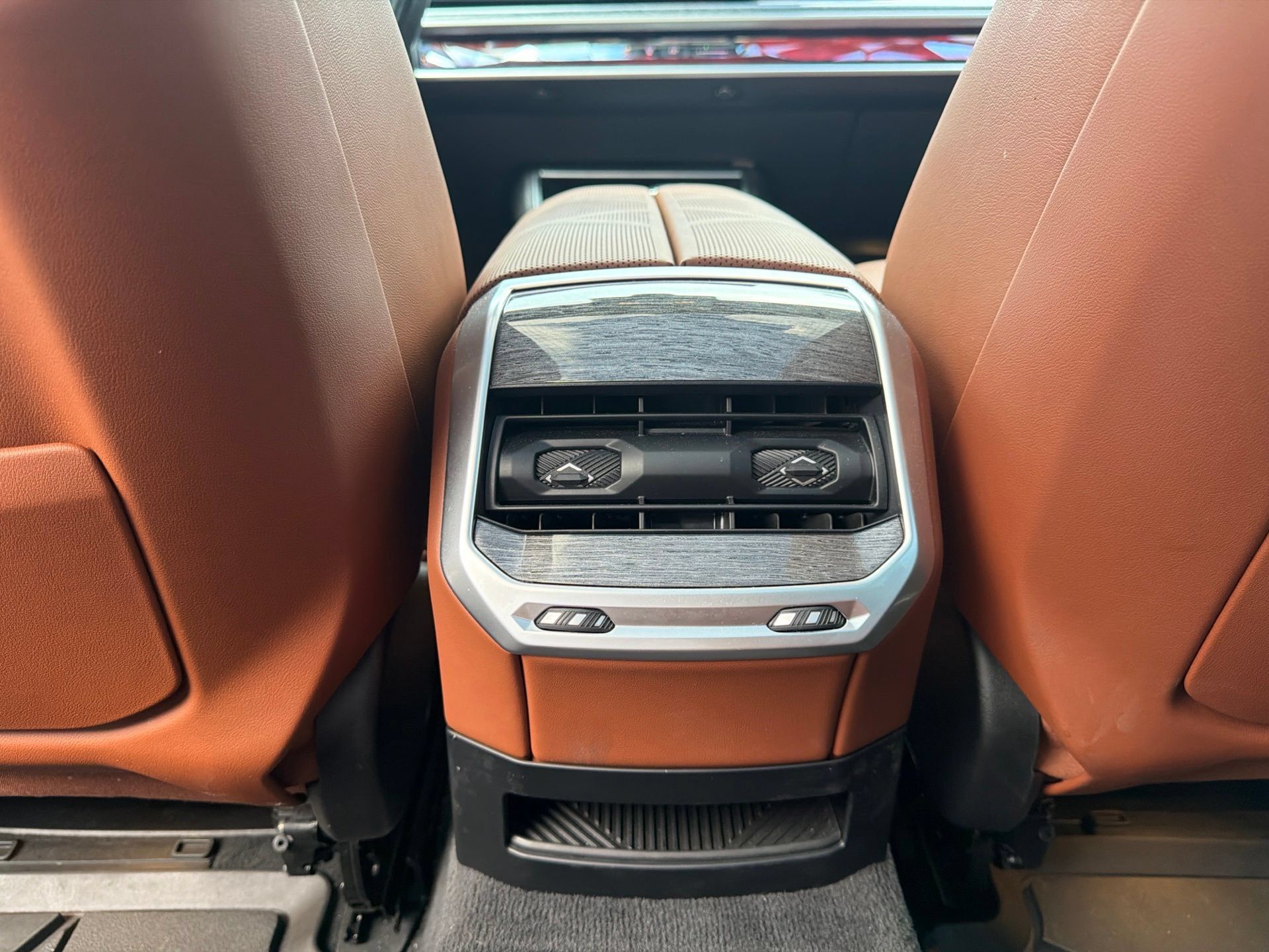 Used 2023 BMW 740i w/ Executive Package RWD image 16
