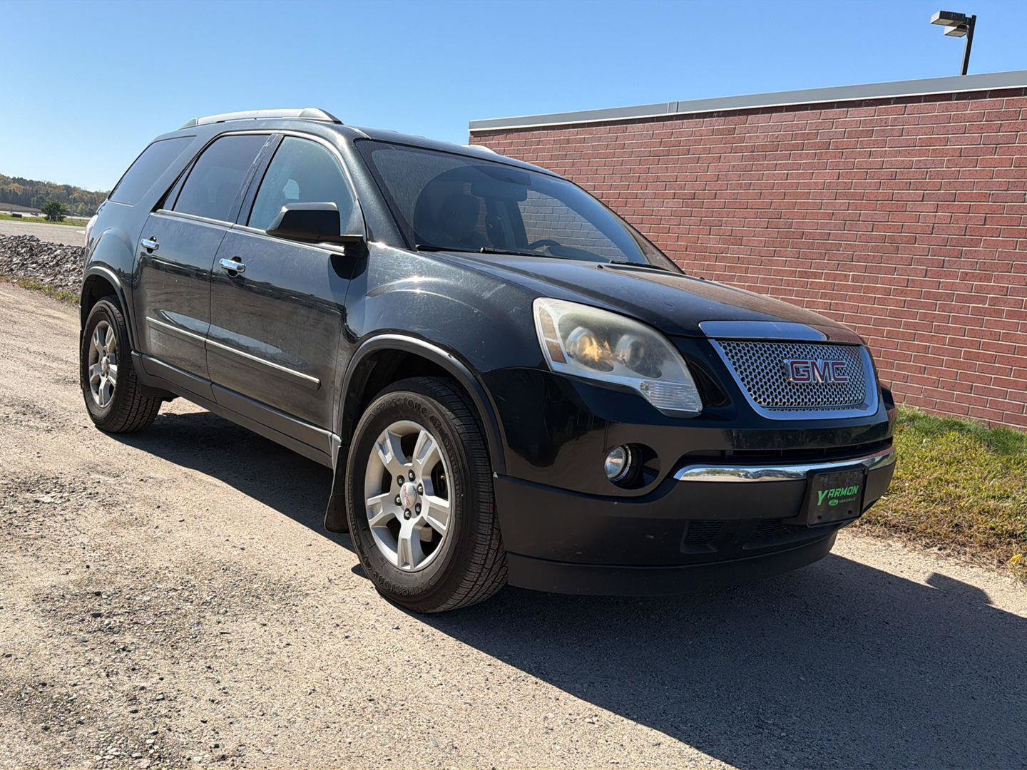 Used 2010 GMC Acadia SLE FWD image 2