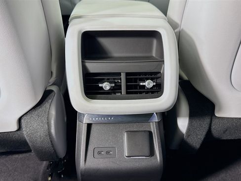 Used 2024 Cadillac Lyriq Luxury RWD image 27