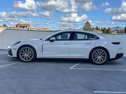 New 2026 Porsche Panamera image 2