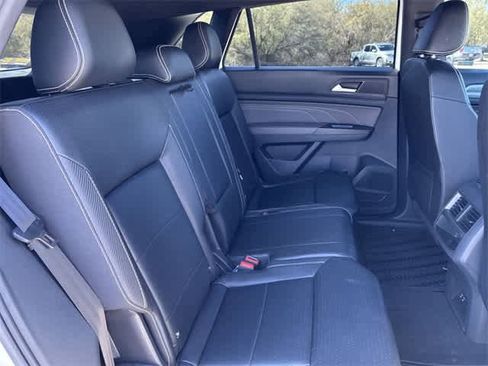 Used 2023 Volkswagen Atlas Cross Sport SE w/ Black Wheel Package image 21