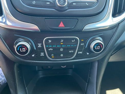 Used 2018 Chevrolet Equinox LT AWD/4WD image 34