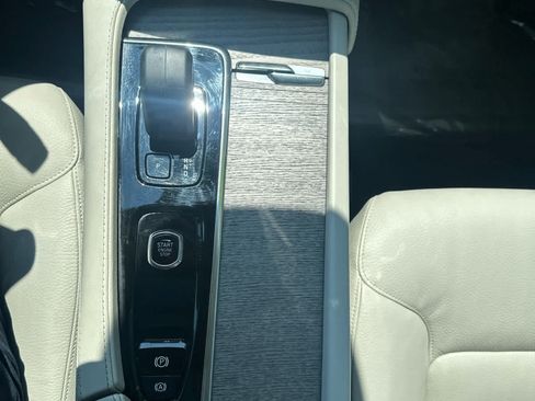 Used 2023 Volvo XC90 B6 Plus w/ Protection Package AWD/4WD image 20