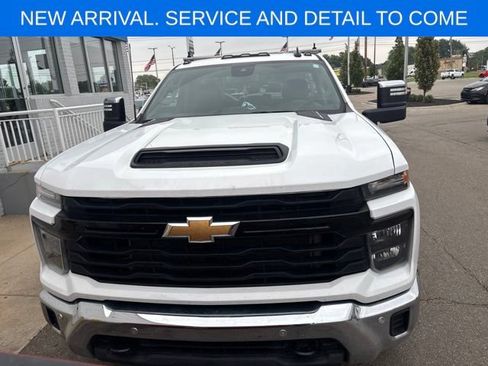 Certified 2025 Chevrolet Silverado 2500 W/T w/ WT/CX Safety Package AWD/4WD image 4
