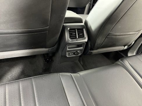 Used 2023 Volkswagen Tiguan SE R-Line FWD image 39