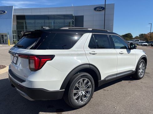 New 2026 Ford Explorer Platinum image 15