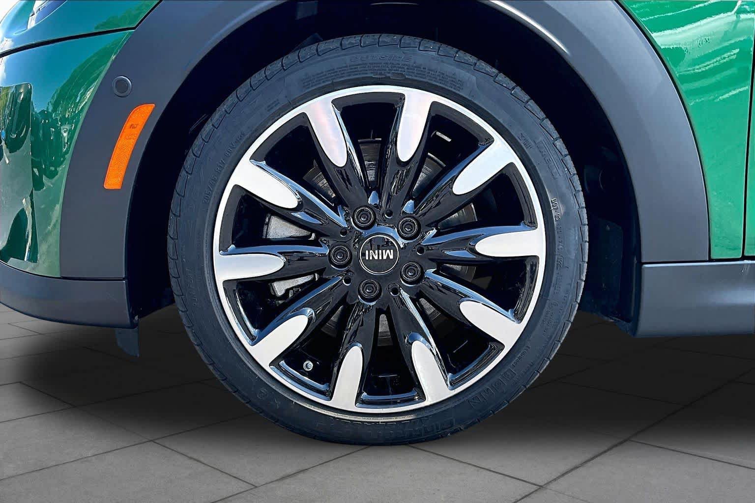 Used 2024 MINI Cooper S FWD image 10