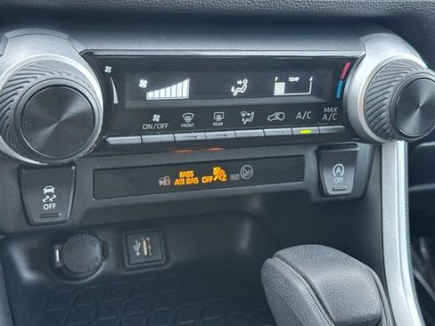 Used 2023 Toyota RAV4 LE image 30