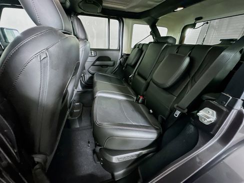 Used 2023 Jeep Wrangler Sahara image 26