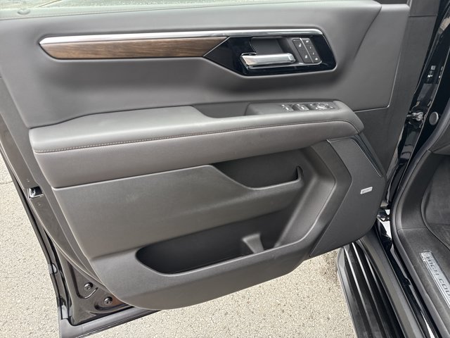 New 2026 Chevrolet Tahoe High Country w/ Sun And Tow Package AWD/4WD image 14