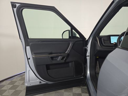 Used 2024 Rivian R1S Adventure AWD/4WD image 16