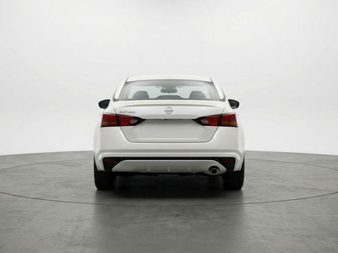 Used 2025 Nissan Altima 2.5 SV FWD image 7