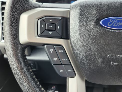 Used 2016 Ford F150 Lariat image 40